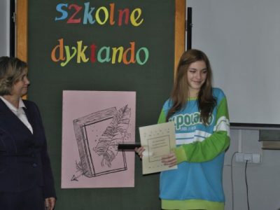 Dyktando o pióro dyrektora szkoły
