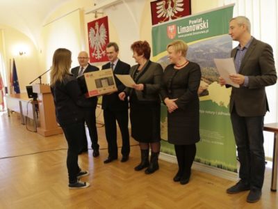 Sukcesy w Powiatowym Konkursie Plastycznym