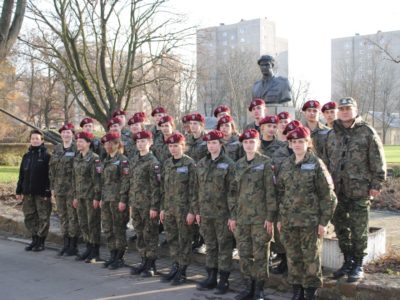 Obozy szkoleniowe klas wojskowych w 16 batalionie powietrznodesantowym w Krakowie