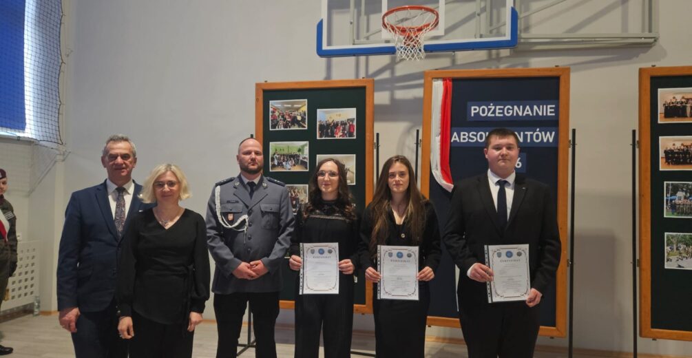 Uroczyste zakończenie roku szkolnego absolwentów Zespołu Szkół im. KEN w Tymbarku