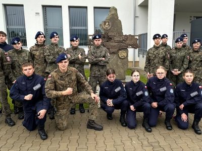 Uczniowie Zespołu Szkół w Tymbarku na Dniach Otwartych Koszar